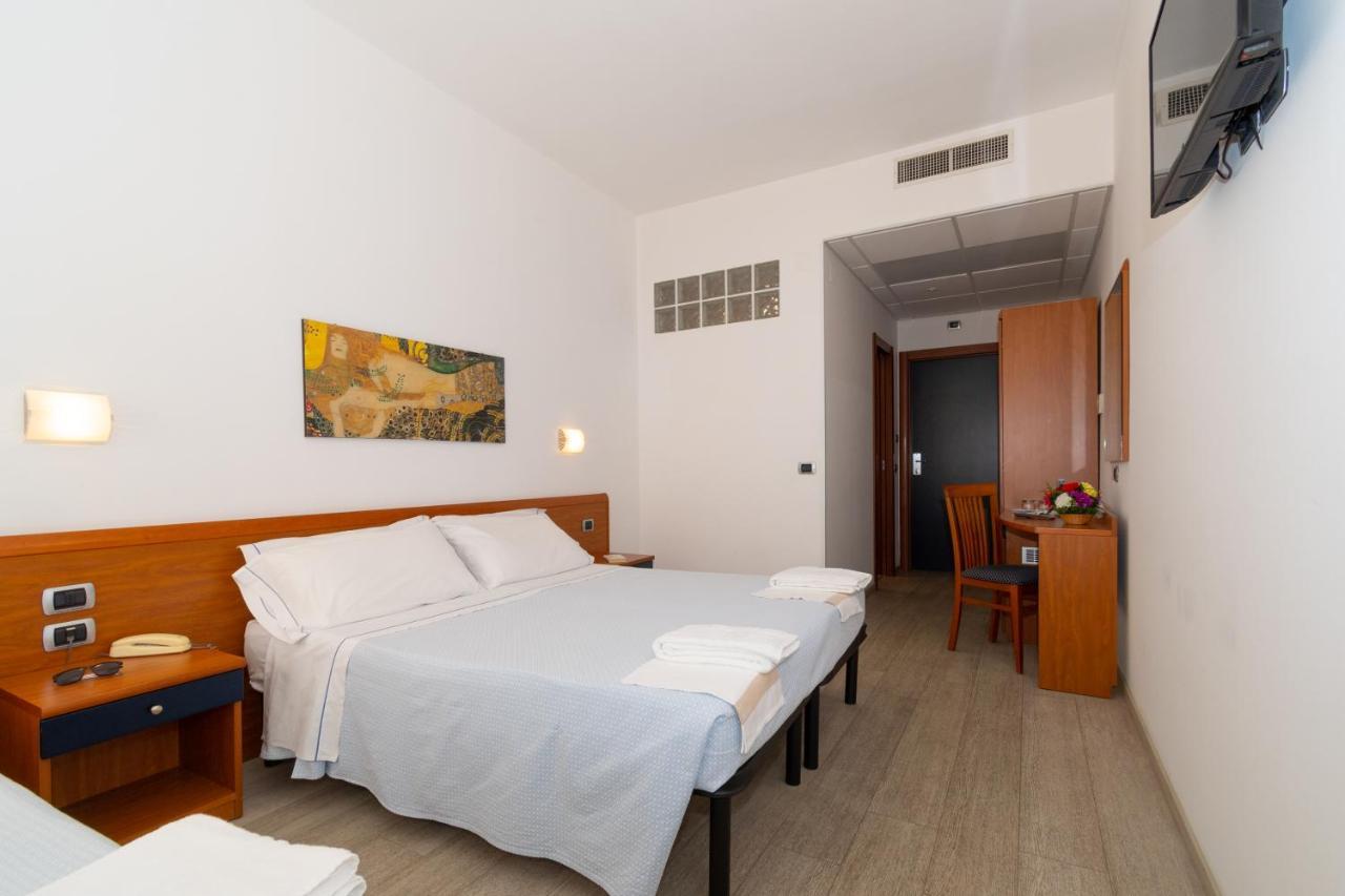 Hotel La Sirenetta Tortoreto Esterno foto