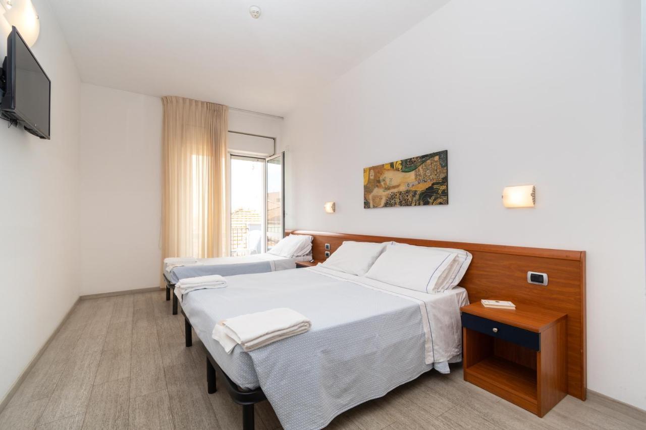 Hotel La Sirenetta Tortoreto Esterno foto